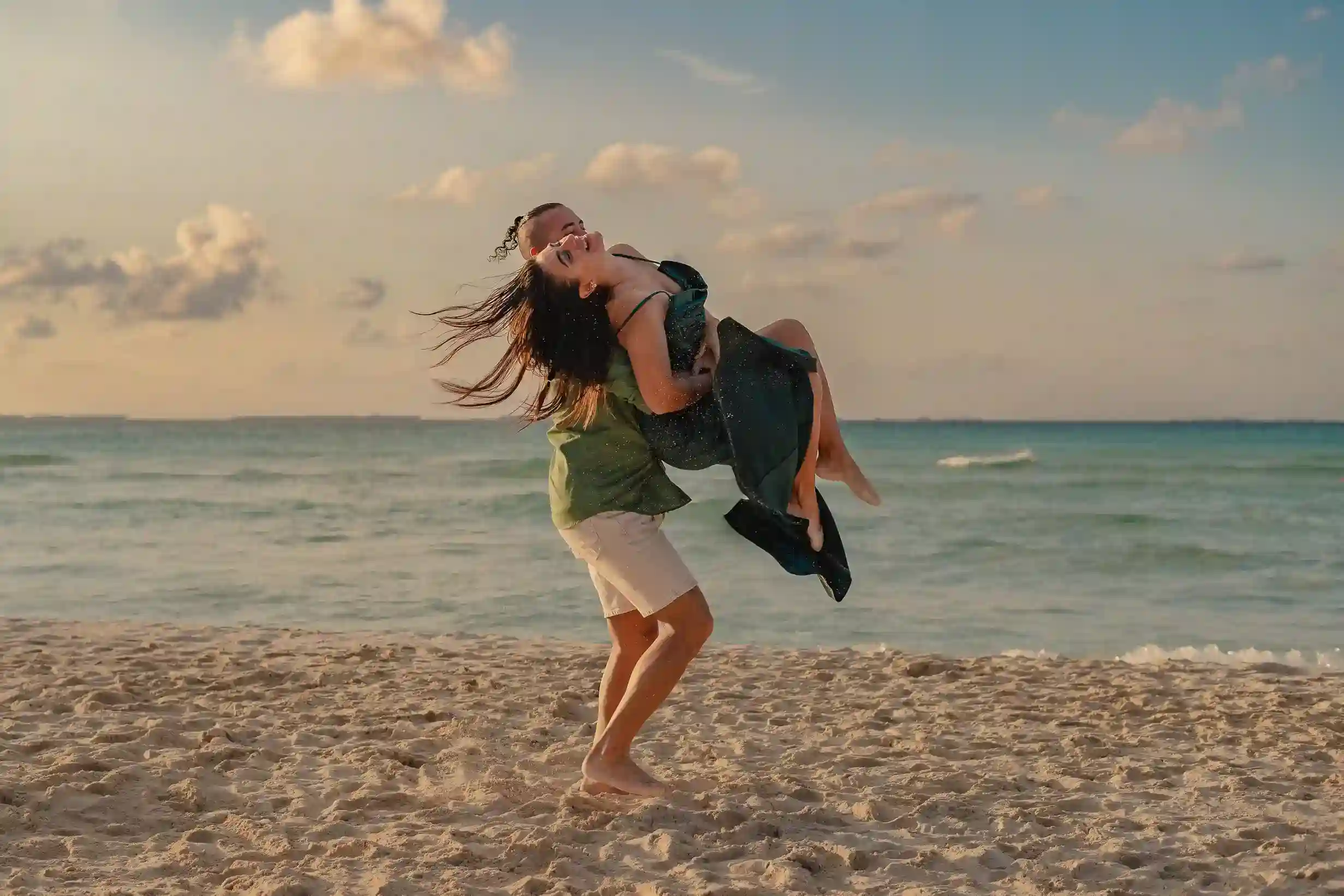 Couple session at sunset in the Riviera Maya