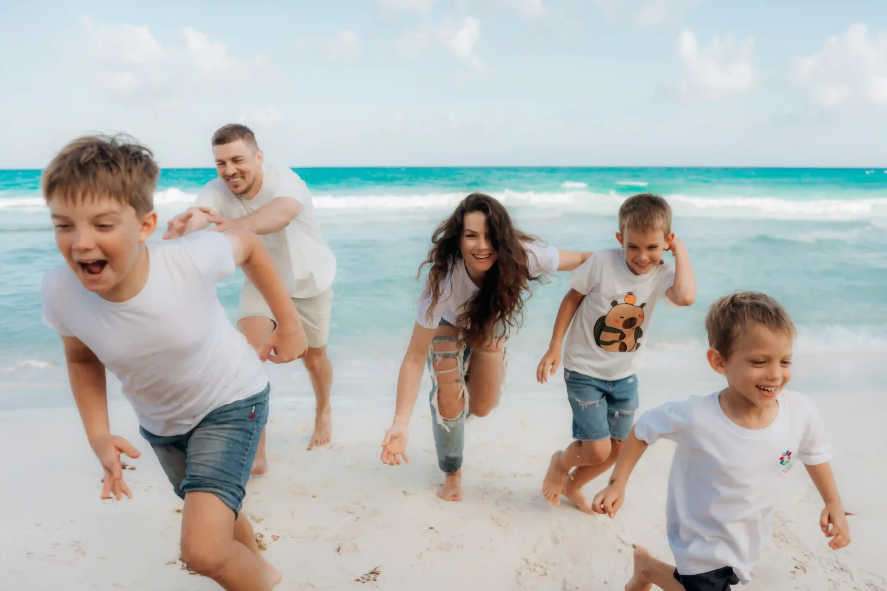 Family beach session in Puerto Morelos