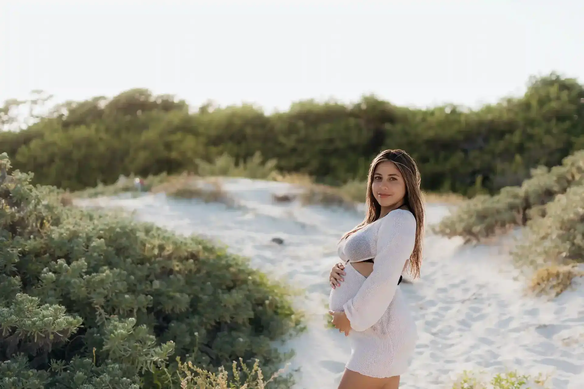 Maternity session on Cancún beach